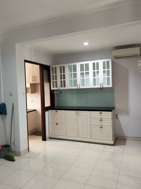 Rumah Siap Huni dengan Hunian Nyaman dan Asri @Bintaro Sektor 9