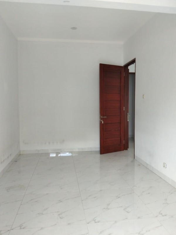 Rumah Siap Huni dengan Hunian Nyaman dan Asri @Bintaro Sektor 9