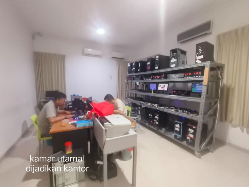 Dijual 250 m2 Rumah Regency 21 blok H - Surabaya Timur - Dekat Araya 1 Galaxy Bumi Permai, Galaxy Mall, ITS, Hokky MERR