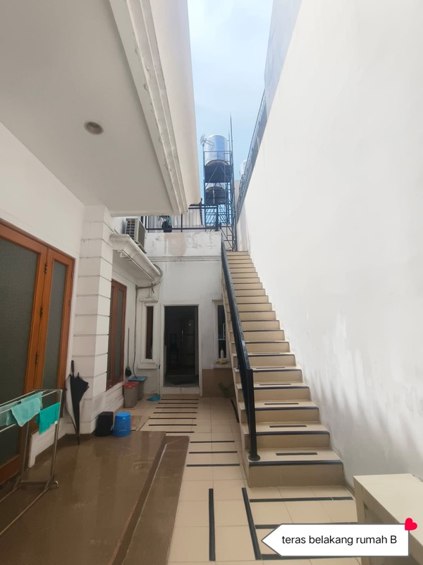 Dijual 250 m2 Rumah Regency 21 blok H - Surabaya Timur - Dekat Araya 1 Galaxy Bumi Permai, Galaxy Mall, ITS, Hokky MERR