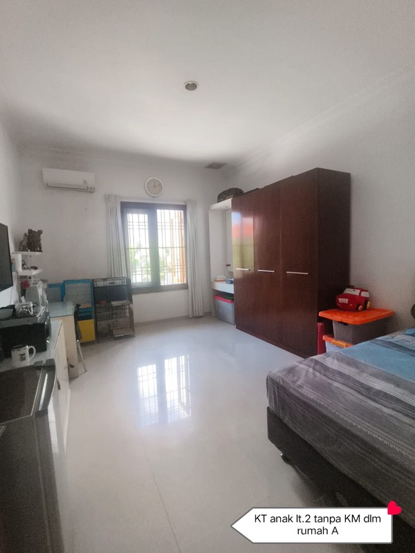 5 Milyar-an Rumah Regency 21 Blok H - Surabaya Timur - Garasi Carport 4 Mobil Luas Dekat Araya 1 Galaxy Bumi Permai, Galaxy Mall, ITS, Hokky MERR, Manyar Kertoadi, Raya Kertajaya Indah