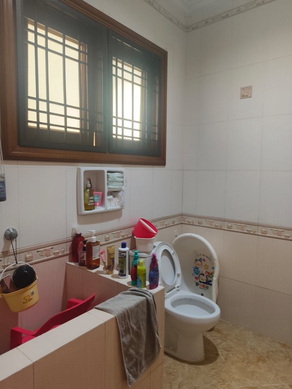 5 Milyar-an Rumah Regency 21 Blok H - Surabaya Timur - Garasi Carport 4 Mobil Luas Dekat Araya 1 Galaxy Bumi Permai, Galaxy Mall, ITS, Hokky MERR, Manyar Kertoadi, Raya Kertajaya Indah