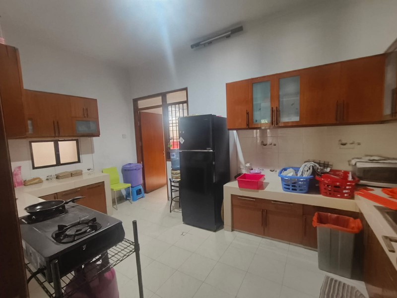 5 Milyar-an Rumah Regency 21 Blok H - Surabaya Timur - Garasi Carport 4 Mobil Luas Dekat Araya 1 Galaxy Bumi Permai, Galaxy Mall, Its, Hokky Merr, Manyar Kertoadi, Raya Kertajaya Indah