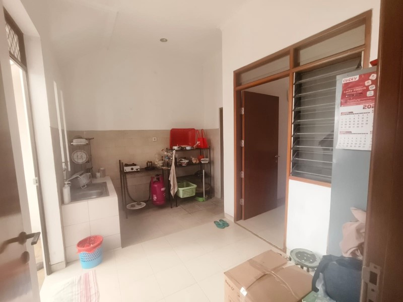 5 Milyar-an Rumah Regency 21 Blok H - Surabaya Timur - Garasi Carport 4 Mobil Luas Dekat Araya 1 Galaxy Bumi Permai, Galaxy Mall, Its, Hokky Merr, Manyar Kertoadi, Raya Kertajaya Indah