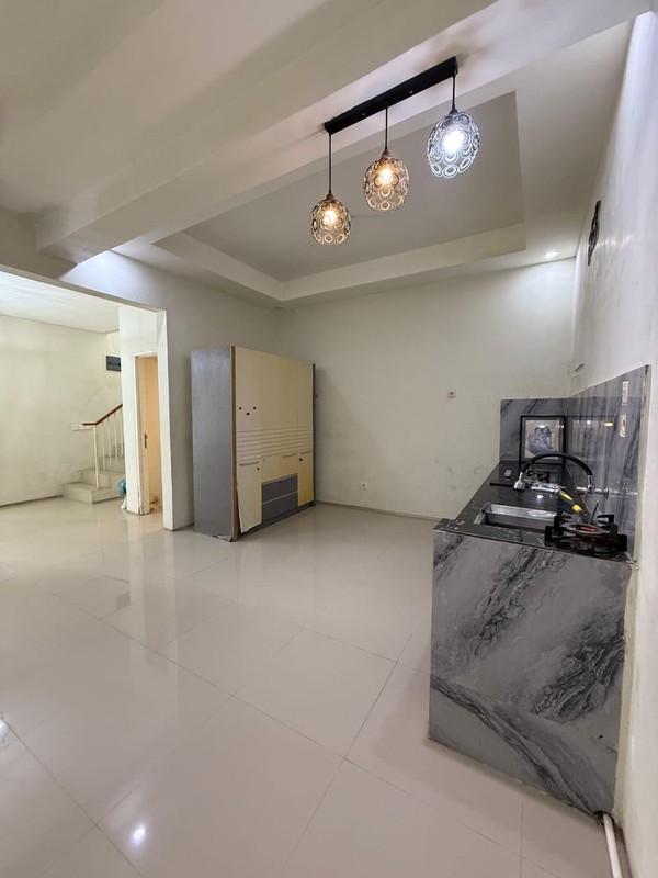 Sewa Rumah Siap Huni Citraland Northwest Lake Cluster Paling Depan