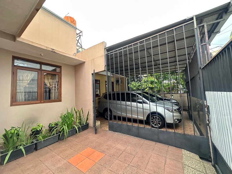 Rumah Bagus Siap Huni dengan Hunian Nyaman dan Asri @Pondok Aren, Tangerang Selatan.