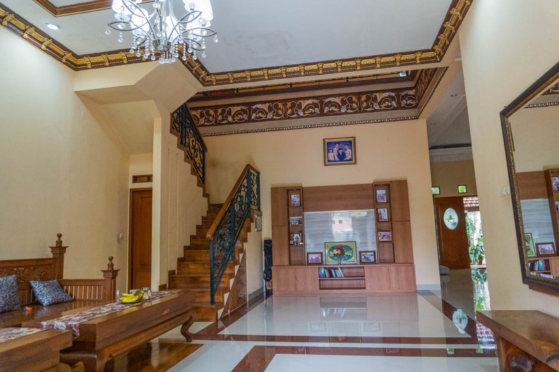 Rumah Bagus,dalam cluster di Graha Raya Tangerang Selatan