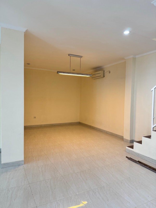 Rumah Bagus dalam Cluster Siap Huni dengan Hunian Nyaman dan Asri @Serpong Park, Tangerang Selatan