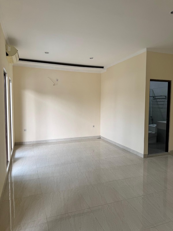 Rumah Bagus dalam Cluster Siap Huni dengan Hunian Nyaman dan Asri @Serpong Park, Tangerang Selatan