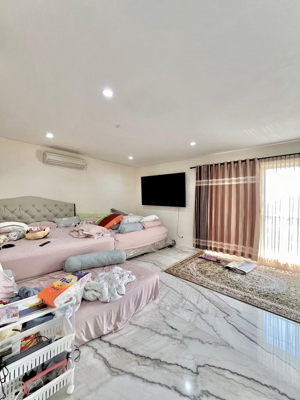 Jual rumah siap huni Citraland Green lake 