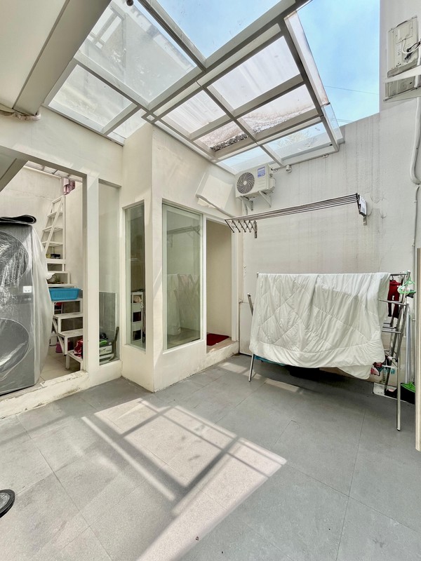 Jual rumah siap huni Citraland Green lake 