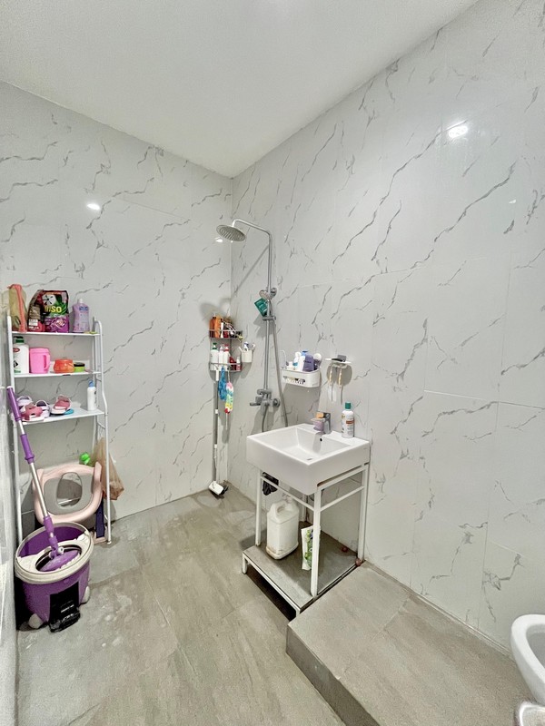 Jual rumah siap huni Citraland Green lake 