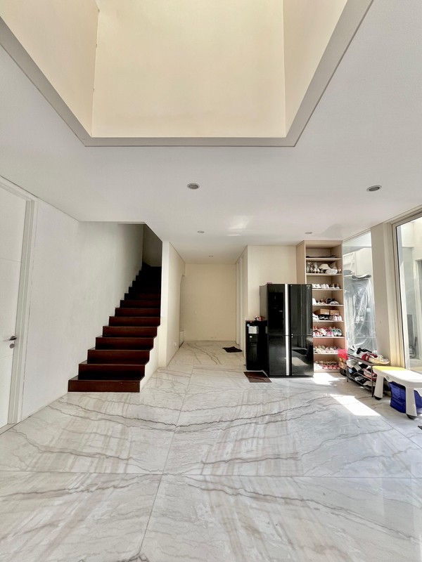 Jual rumah siap huni Citraland Green lake 