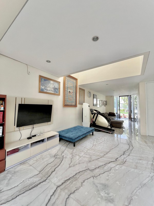 Jual rumah siap huni Citraland Green lake 