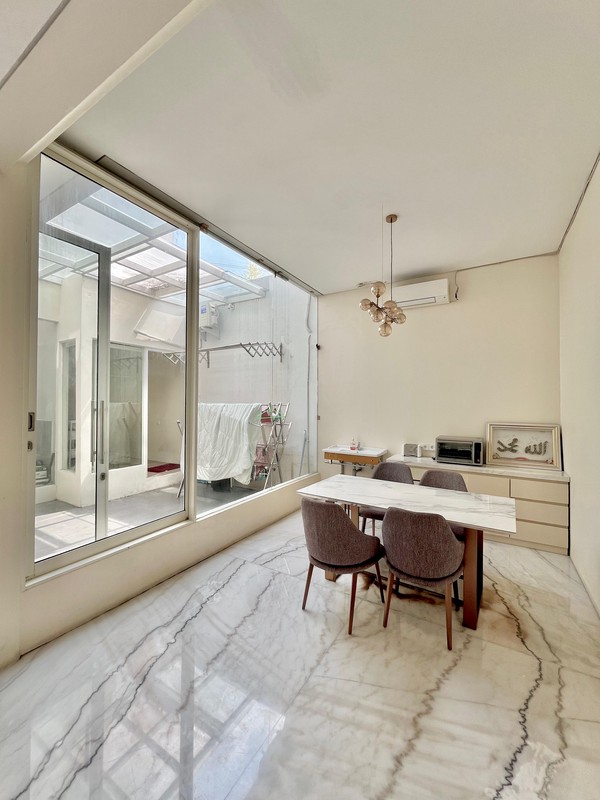 Jual rumah siap huni Citraland Green lake 