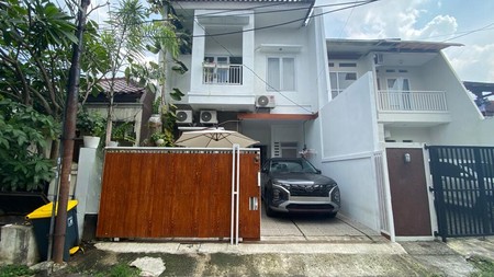 Rumah Modern Minimalis Dalam Komplek Cinere, dekat ke Tol