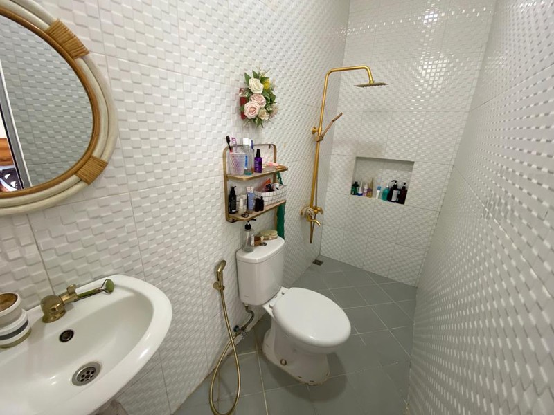 Rumah Modern Minimalis Dalam Komplek Cinere, dekat ke Tol