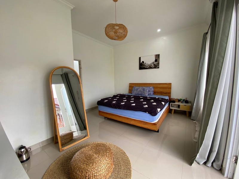 Rumah Modern Minimalis Dalam Komplek Cinere, dekat ke Tol