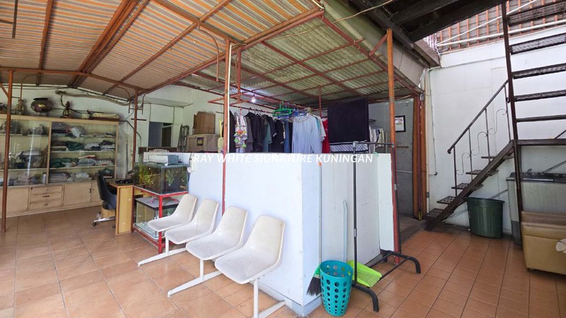 Hunian Kost Bangunan Lama di Jl Kramat 2 Cocok Untuk Investasi