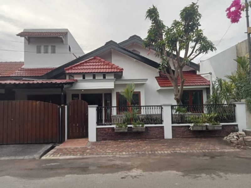 Dijual Rumah Asri Siap Huni di Pondok Nirwana Dekat MERR, Rungkut, Galaxy Mall