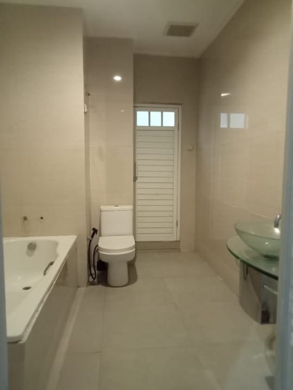 Dijual Rumah Asri Siap Huni di Pondok Nirwana Dekat MERR, Rungkut, Galaxy Mall