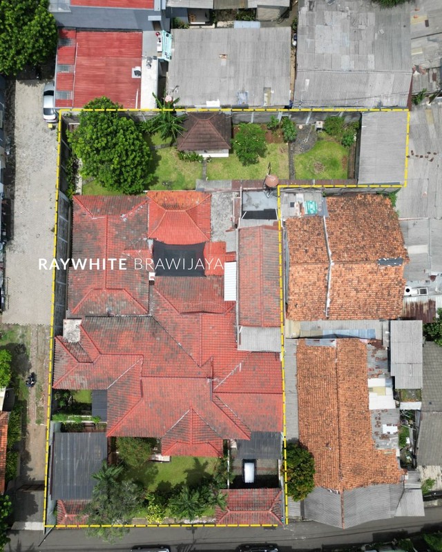 Rumah Luas Lingkungan Tenang Lokasi Strategis Area Bintaro