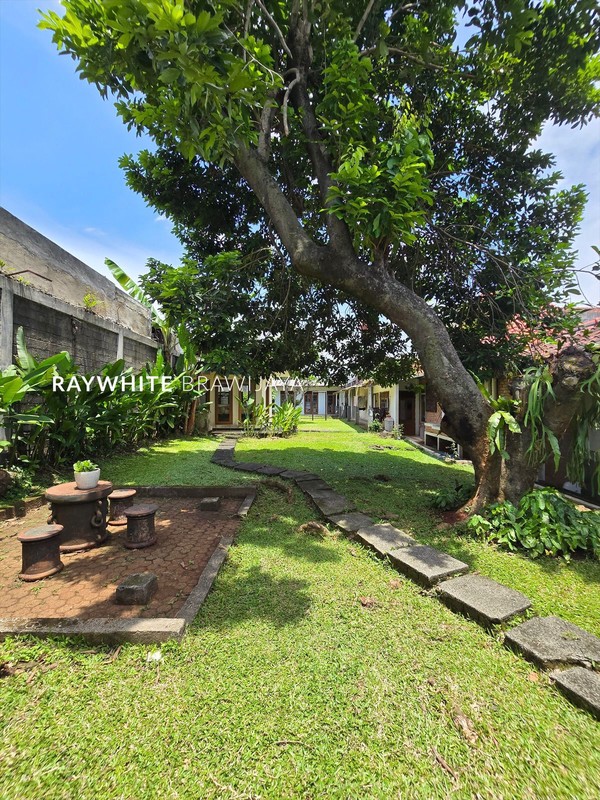 Rumah Luas Lingkungan Tenang Lokasi Strategis Area Bintaro