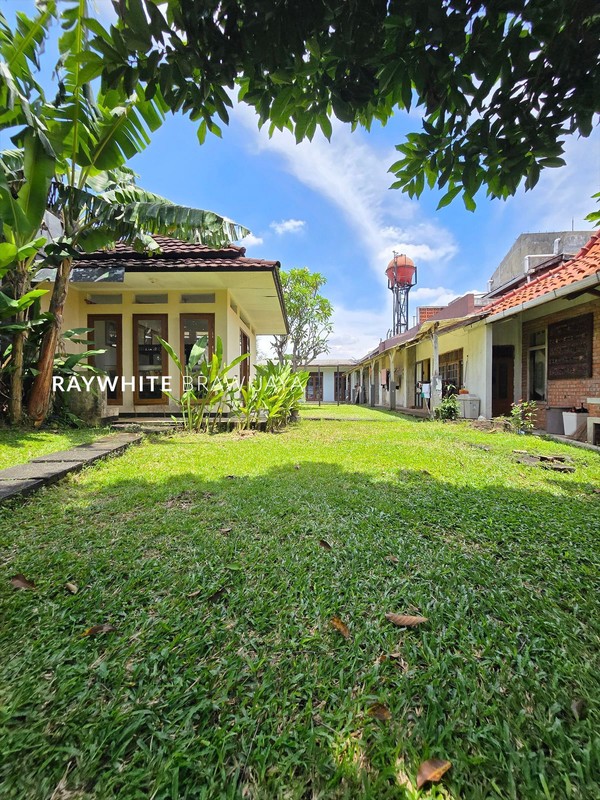 Rumah Luas Lingkungan Tenang Lokasi Strategis Area Bintaro