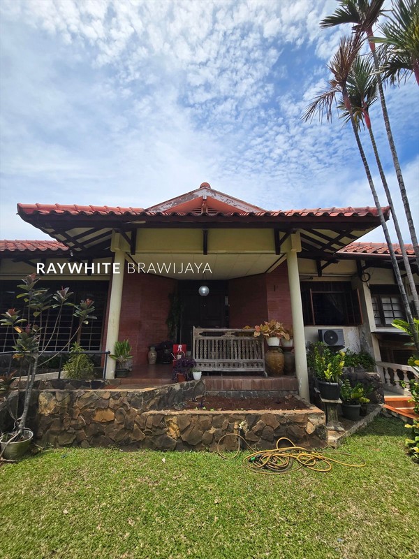 Rumah Luas Lingkungan Tenang Lokasi Strategis Area Bintaro