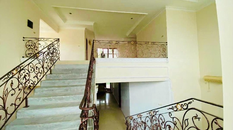 Rumah Mewah Suasana Resort Bali di Bintaro Jakarta Selatan