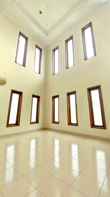 Rumah Mewah Suasana Resort Bali di Bintaro Jakarta Selatan