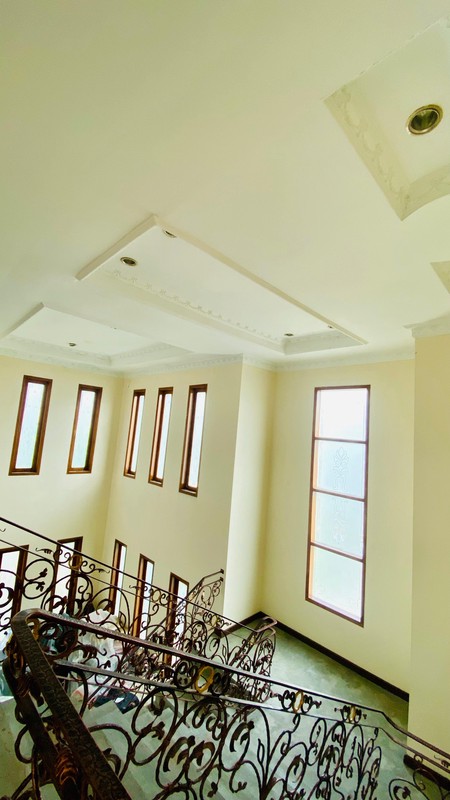 Rumah Mewah Suasana Resort Bali di Bintaro Jakarta Selatan