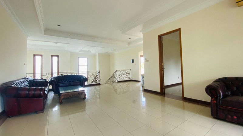 Rumah Mewah Suasana Resort Bali di Bintaro Jakarta Selatan