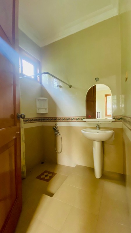 Rumah Mewah Suasana Resort Bali di Bintaro Jakarta Selatan