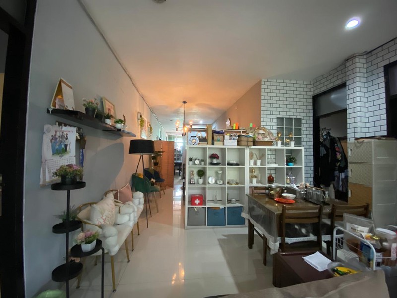 Rumah Usaha Kost & Salon 4 Lantai Jalan Asem Baris Raya, Tebet, Jakarta Selatan.