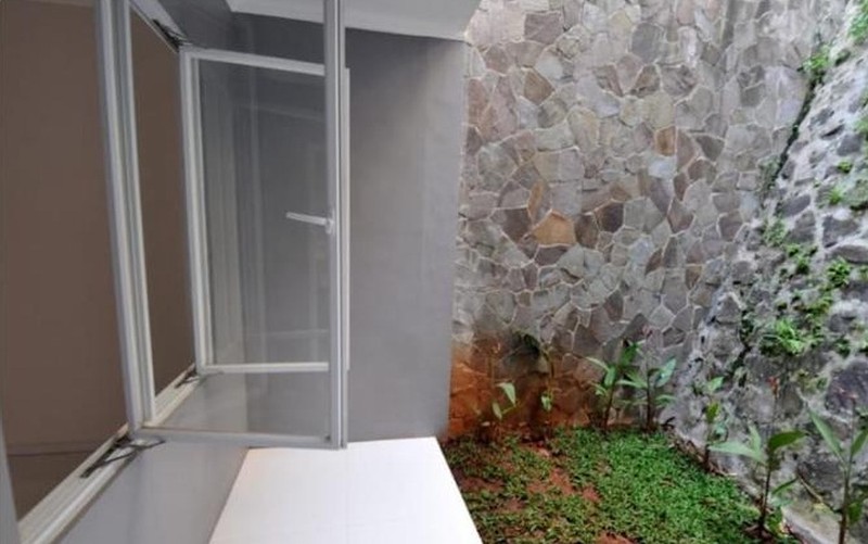 Rumah Bagus Di Cucur Timur Bintaro Sektor 4 Tangerang Selatan