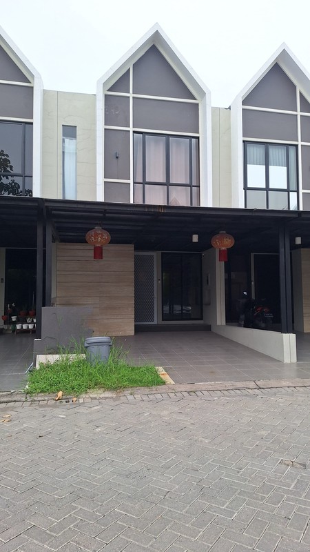 Dijual Rumah North West Central Citraland Surabaya Dekat Sekolah Citra Berkat, Sport Center 