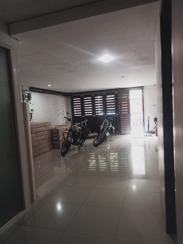 Rumah Bagus Di Cluster Manyar Permai, Jl Manyar Permai Pantai Indah Kapuk