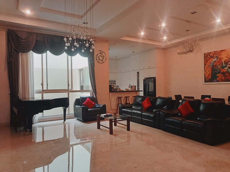 Rumah Bagus Di Cluster Manyar Permai, Jl Manyar Permai Pantai Indah Kapuk