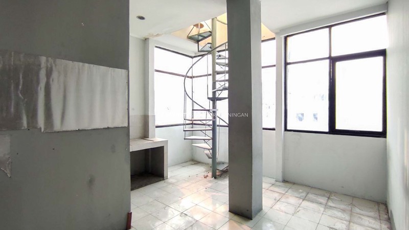 Jual Ruko 4 Lantai di Jl Raya Pasar Minggu Cocok Untuk Bisnis