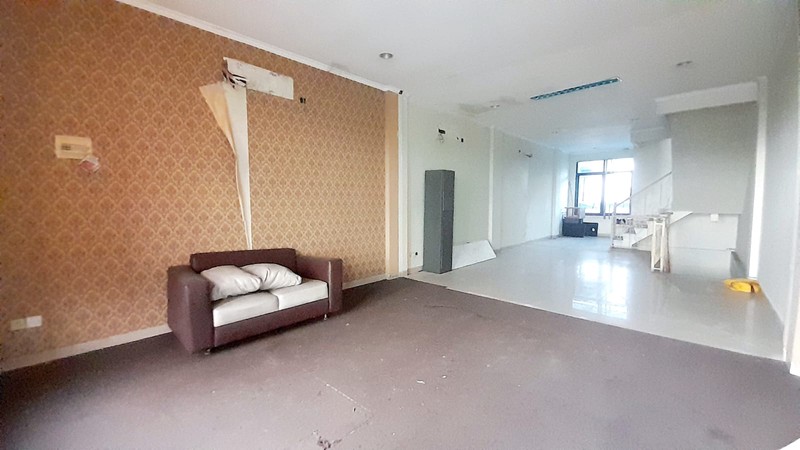 Ruko 4,5 Lantai + Rooftop di KH. Abdullah Syafei 