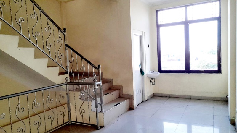 Ruko 4,5 Lantai + Rooftop di KH. Abdullah Syafei 