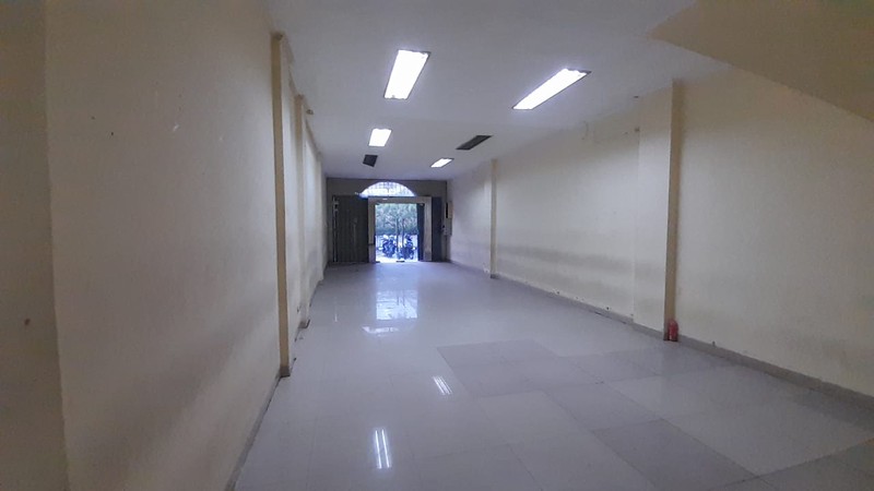 Ruko 4,5 Lantai + Rooftop di KH. Abdullah Syafei 