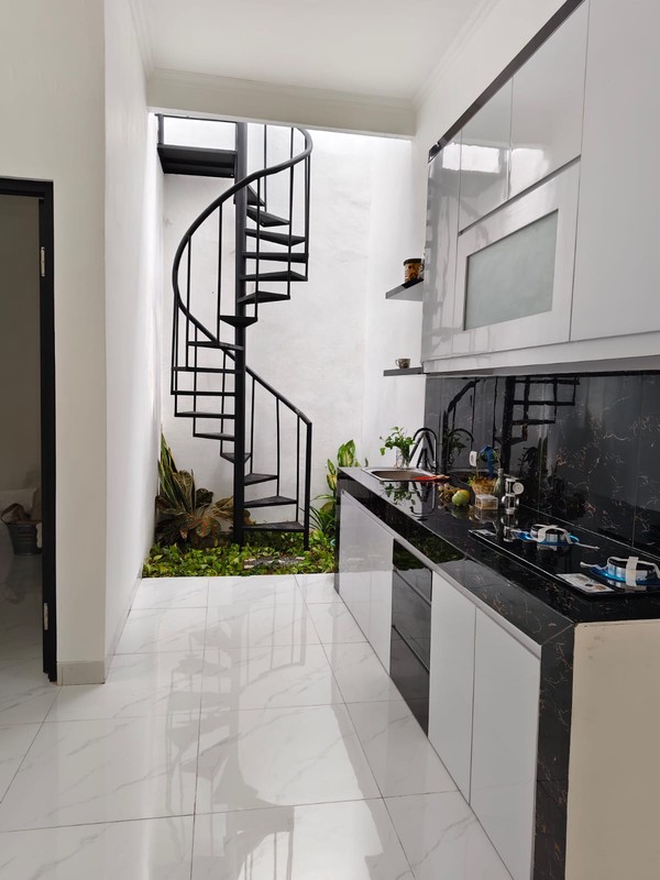 Rumah Brand New baru 1 lantai di Griya Loka, dekat Pasar Modern BSD