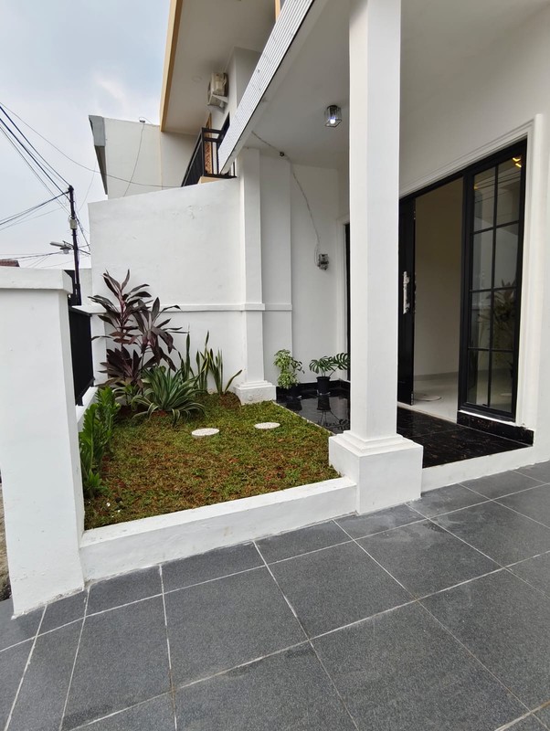 Rumah Brand New baru 1 lantai di Griya Loka, dekat Pasar Modern BSD