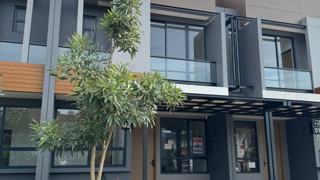 Rumah Bagus Di Perum Terravia Cluster Adora BSD Tangerang Selatan