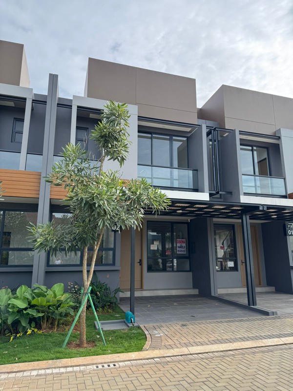 Rumah Bagus Di Perum Terravia Cluster Adora BSD Tangerang Selatan