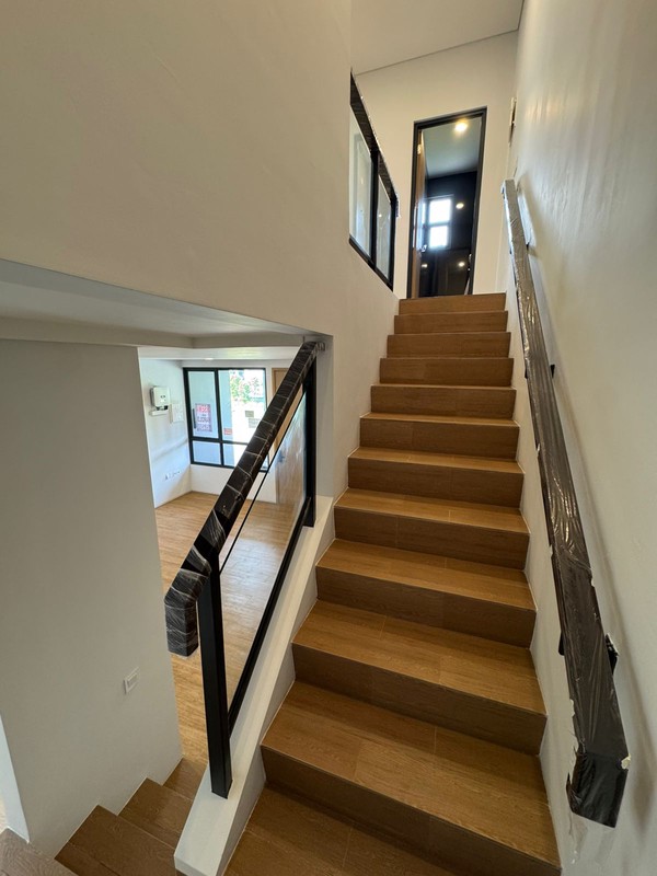 Rumah Bagus Di Perum Terravia Cluster Adora BSD Tangerang Selatan