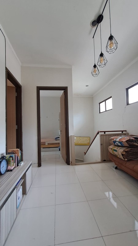 Rumah 2 Lantai Siap Huni dengan Hunian Nyaman dan Asri @Bintaro Sektor 9 .