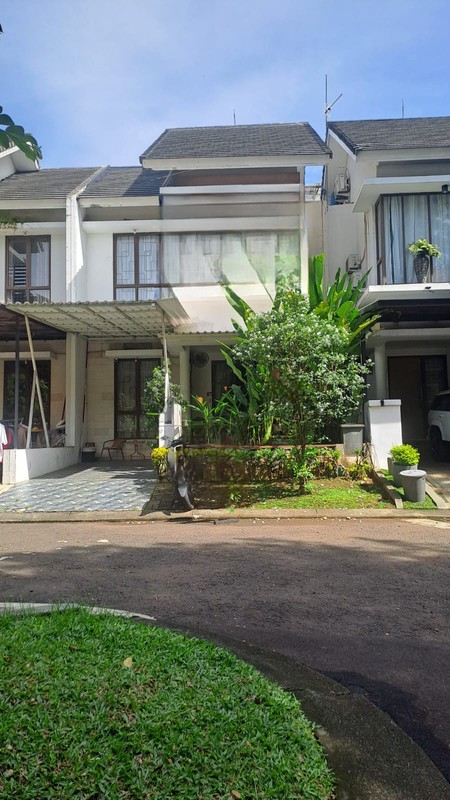 Rumah 2 Lantai Siap Huni dengan Hunian Nyaman dan Asri @Bintaro Sektor 9 .